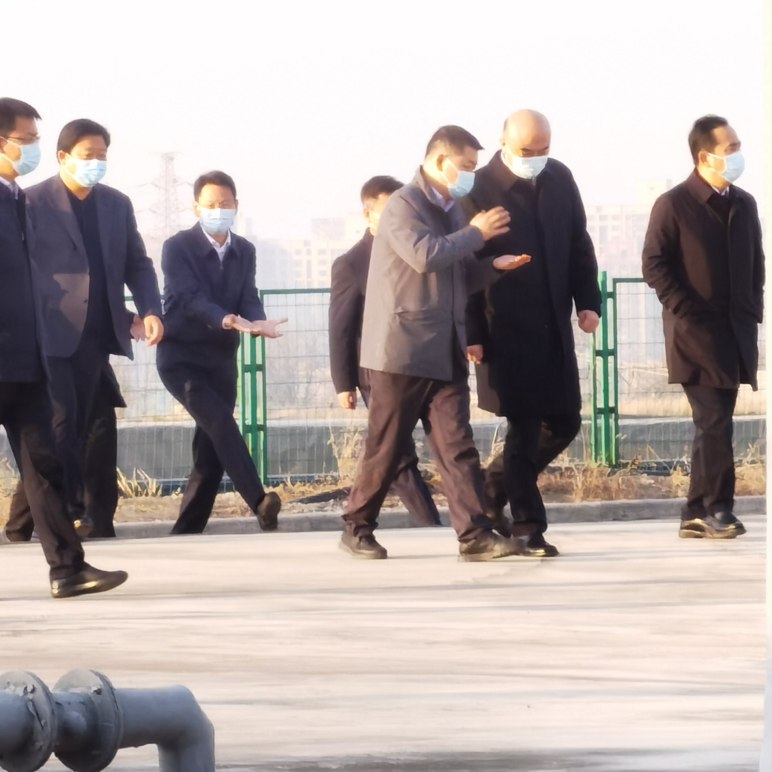 陕西省委书记、省人大常委会主任刘国中莅临中国尊龙官方西安江村沟项目检查指导工作