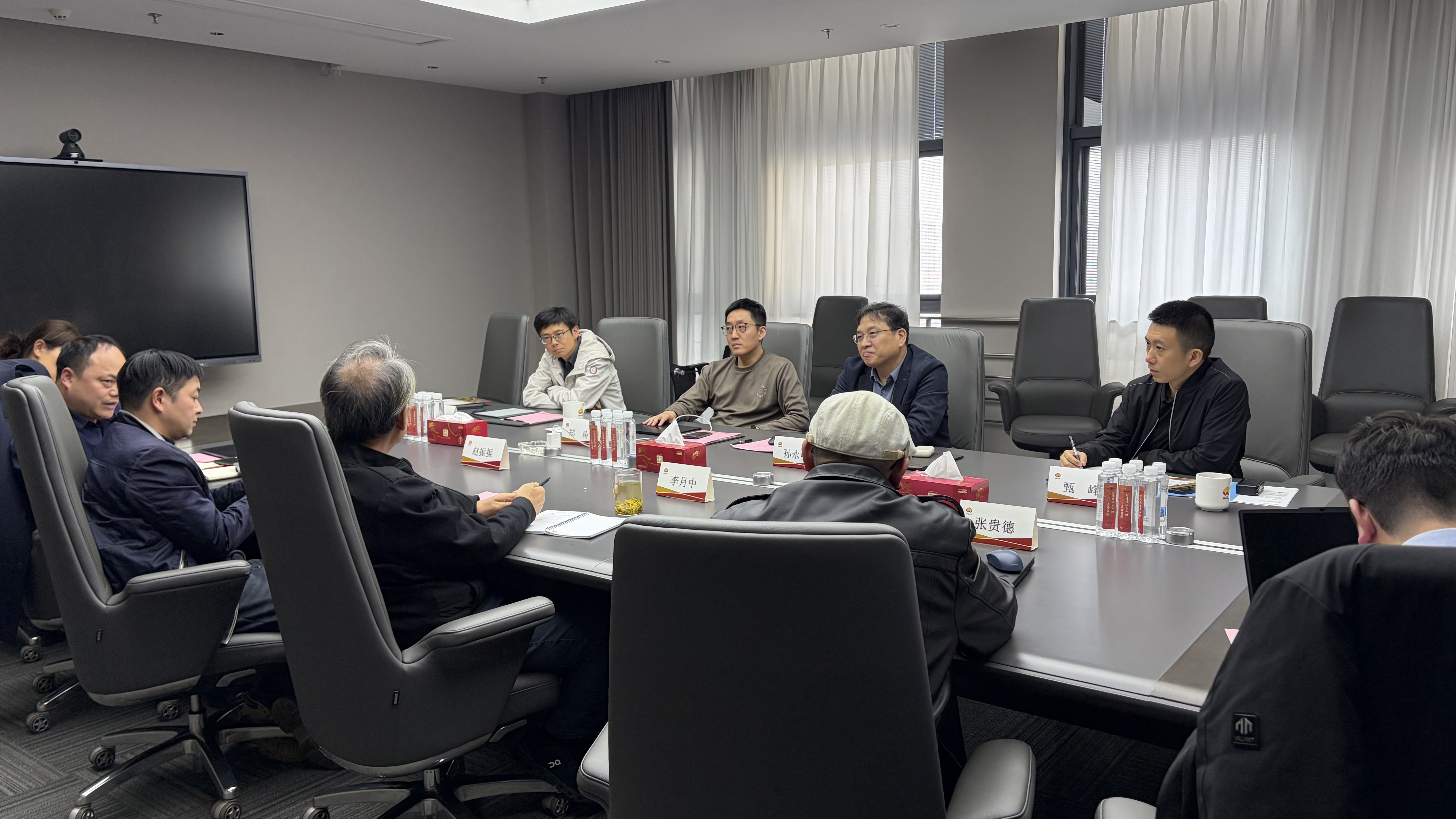 中科院广州能源所到访中国尊龙官方 开展绿色燃料合作座谈